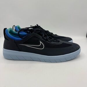 NIKE SB NYJAH FREE 2 MENS SIZE 9 SAMPLE SHOE CU9220-400 BLUE FLAME